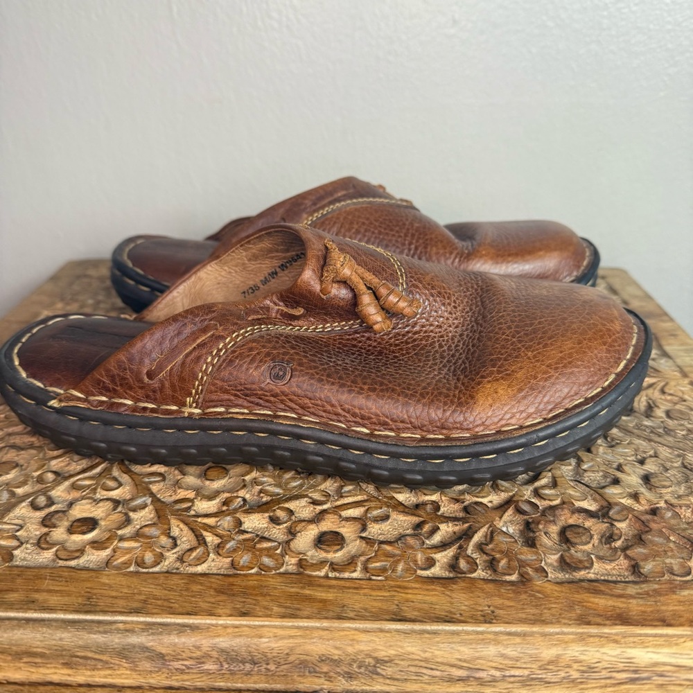 Born Women’s Brown Leather “Old School” Mule Clogs Sz 7